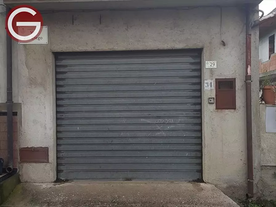 Immagine 1 di Garage in vendita  a Taurianova