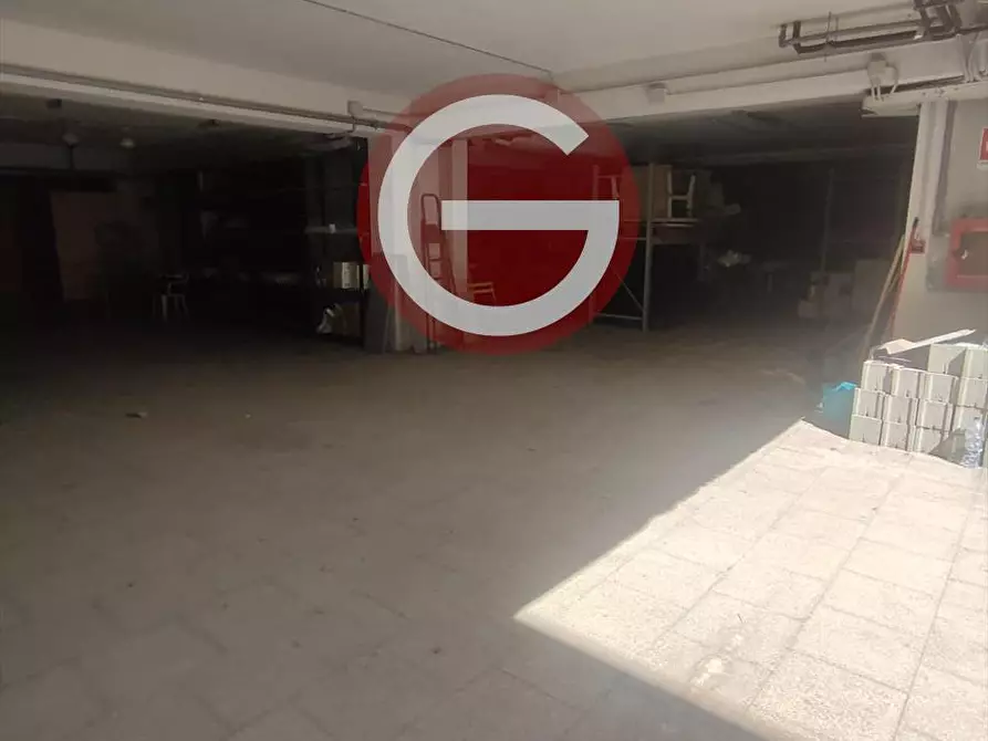 Immagine 30 di Locale commerciale in vendita  a Cittanova
