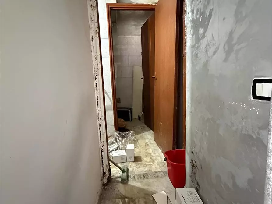 Immagine 7 di Locale commerciale in vendita  a Cinquefrondi