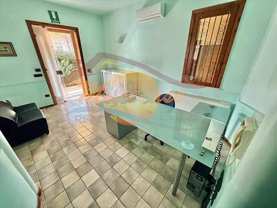 Immagine 11 di Villa in vendita  in viale Garrone a Melilli