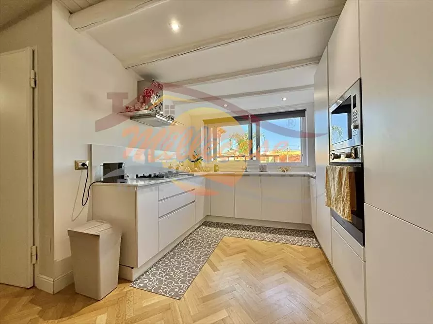 Immagine 6 di Villa in vendita  in VIA OZANAM a Siracusa