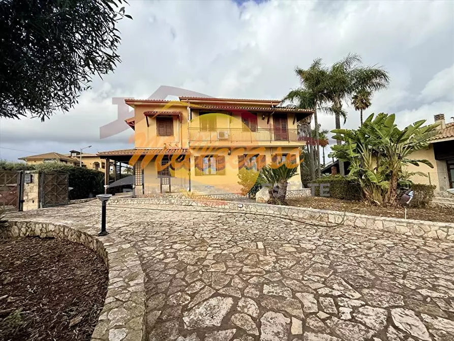 Immagine 24 di Villa in vendita  in viale Garrone a Melilli