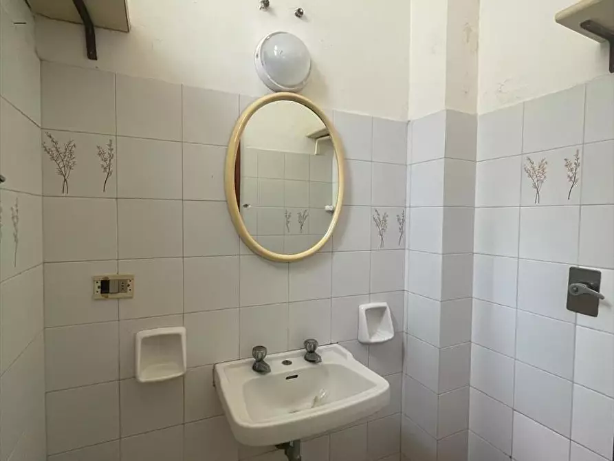 Immagine 11 di Locale commerciale in vendita  in via del mandorlo  a Trapani