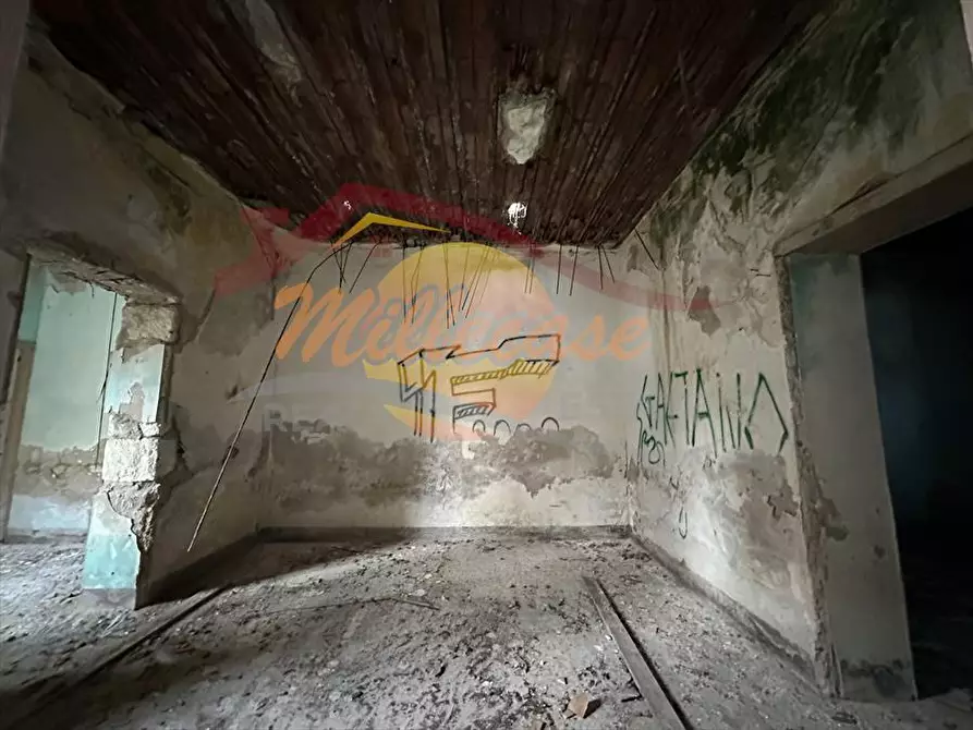 Immagine 7 di Palazzo in vendita  in via venezia a Siracusa