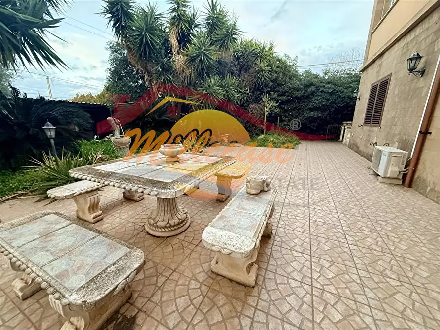 Immagine 9 di Villa in vendita  in viale Garrone a Siracusa