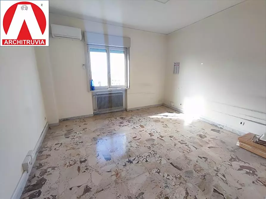 Immagine 18 di Ufficio in affitto  in via leone XIII 36 a Caltanissetta