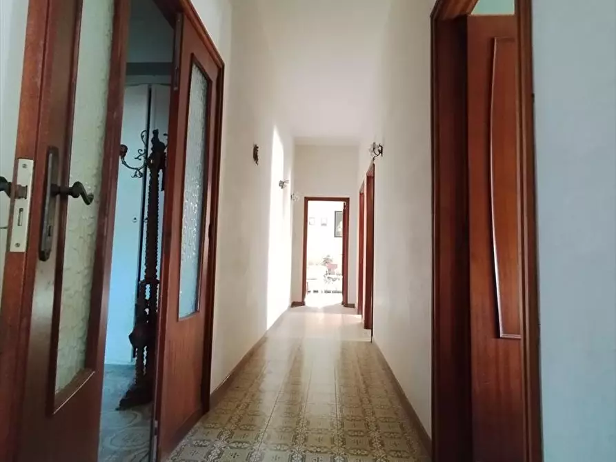 Immagine 10 di Appartamento in vendita  a Cinquefrondi