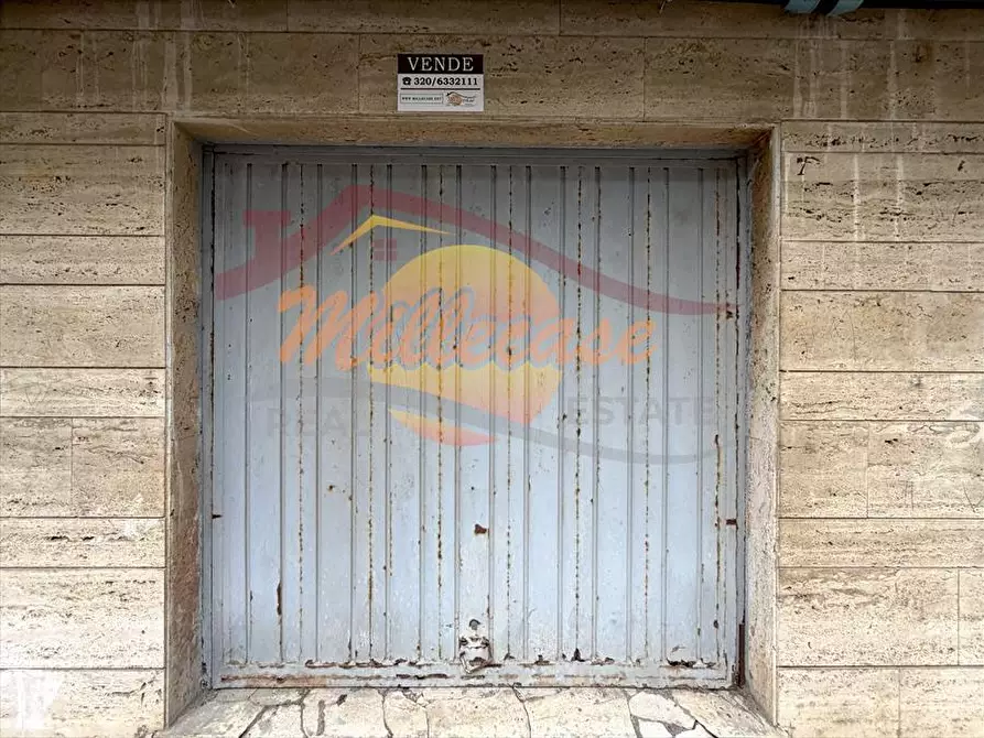 Immagine 1 di Garage in vendita  in VIALE SANTA PANAGIA 136 a Siracusa