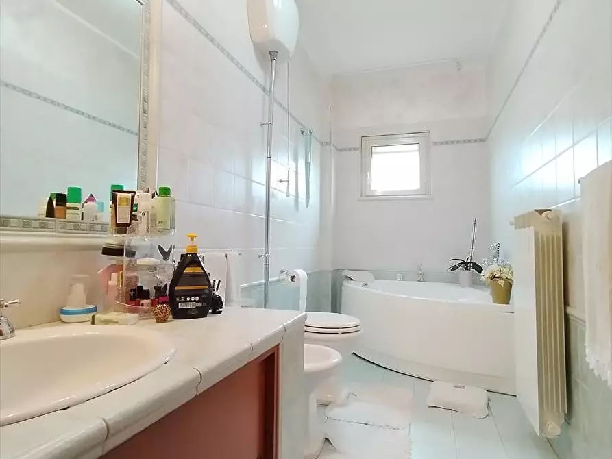 Immagine 12 di Appartamento in vendita  a Gioia Tauro