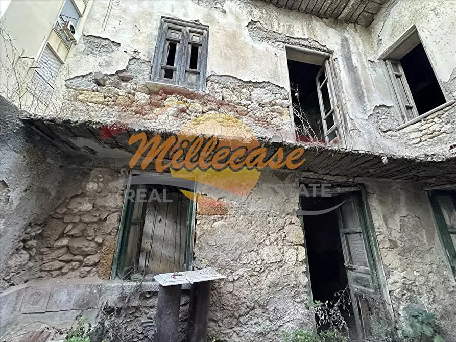 Immagine 19 di Palazzo in vendita  in via venezia a Siracusa