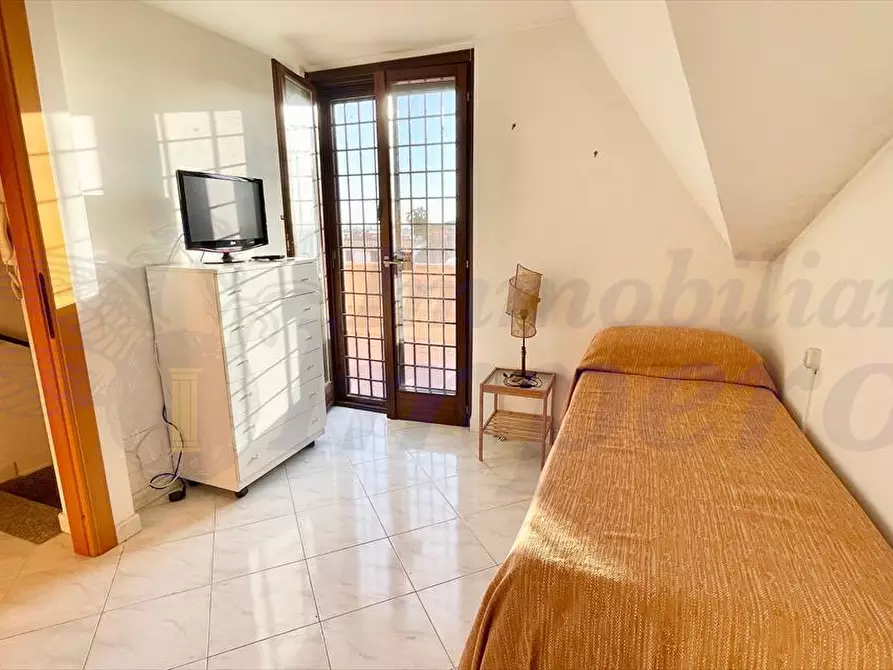 Immagine 15 di Casa indipendente in vendita  in Via Mar Ligure 16/A a Pomezia