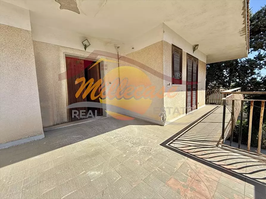 Immagine 20 di Villa in vendita  in via mar di bering a Siracusa