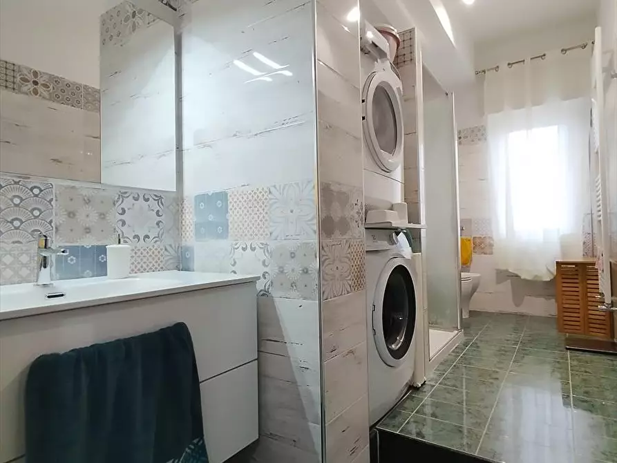 Immagine 11 di Appartamento in vendita  a Gioia Tauro