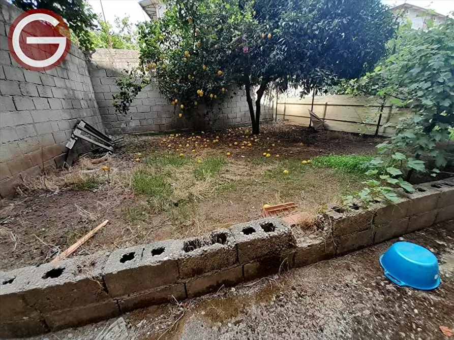 Immagine 5 di Magazzino in affitto  a Cinquefrondi