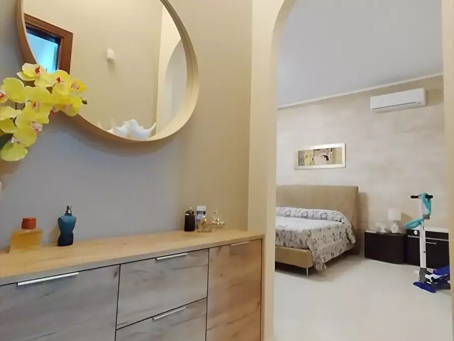 Immagine 8 di Appartamento in vendita  a Gioia Tauro