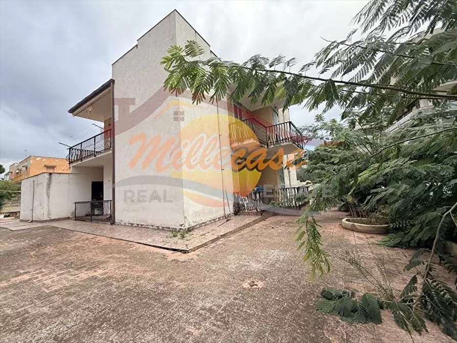 Immagine 8 di Villa in vendita  in via noto a Siracusa
