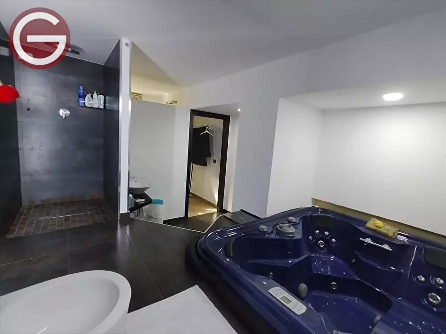 Immagine 12 di Casa indipendente in vendita  a Taurianova