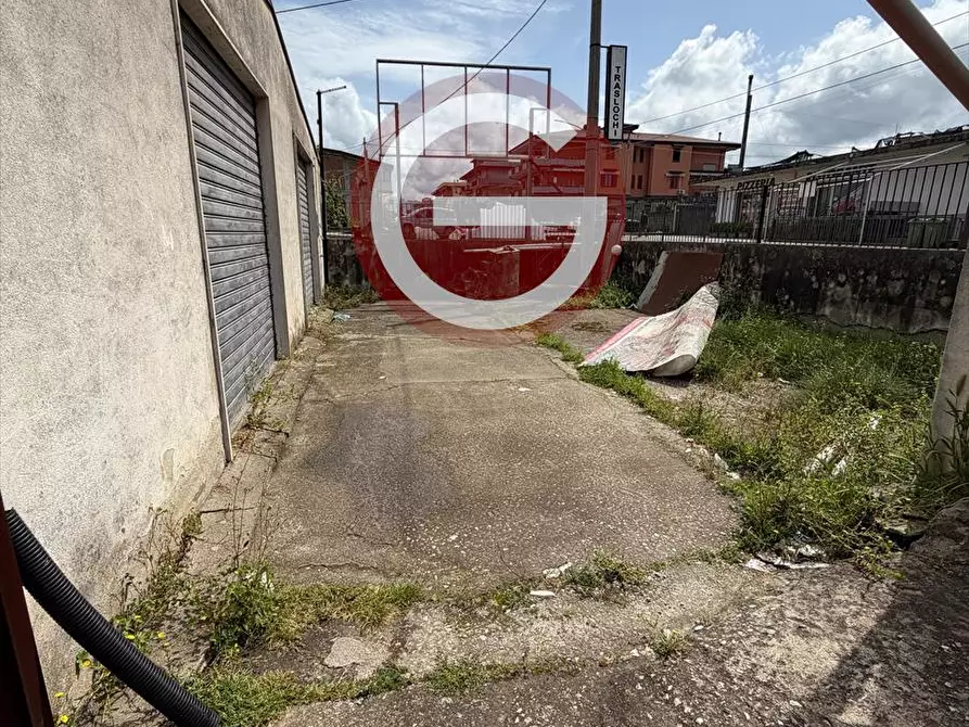 Immagine 10 di Locale commerciale in vendita  a Taurianova