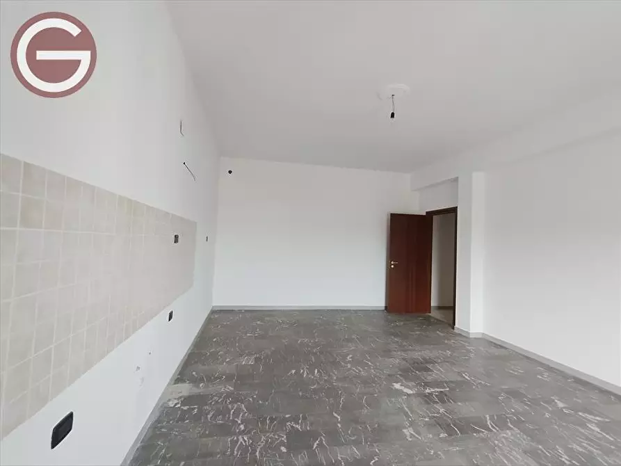Immagine 5 di Appartamento in vendita  a Gioia Tauro