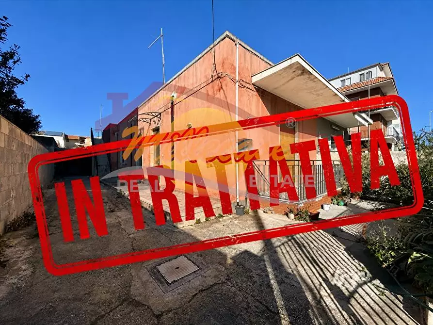 Immagine 1 di Villa in vendita  in VIA LUIGI MONTI a Siracusa