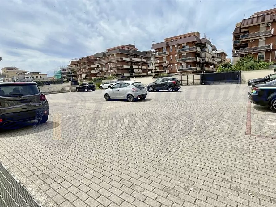 Immagine 15 di Appartamento in vendita  in Via Carlo Alberto dalla Chiesa 74 a Pomezia