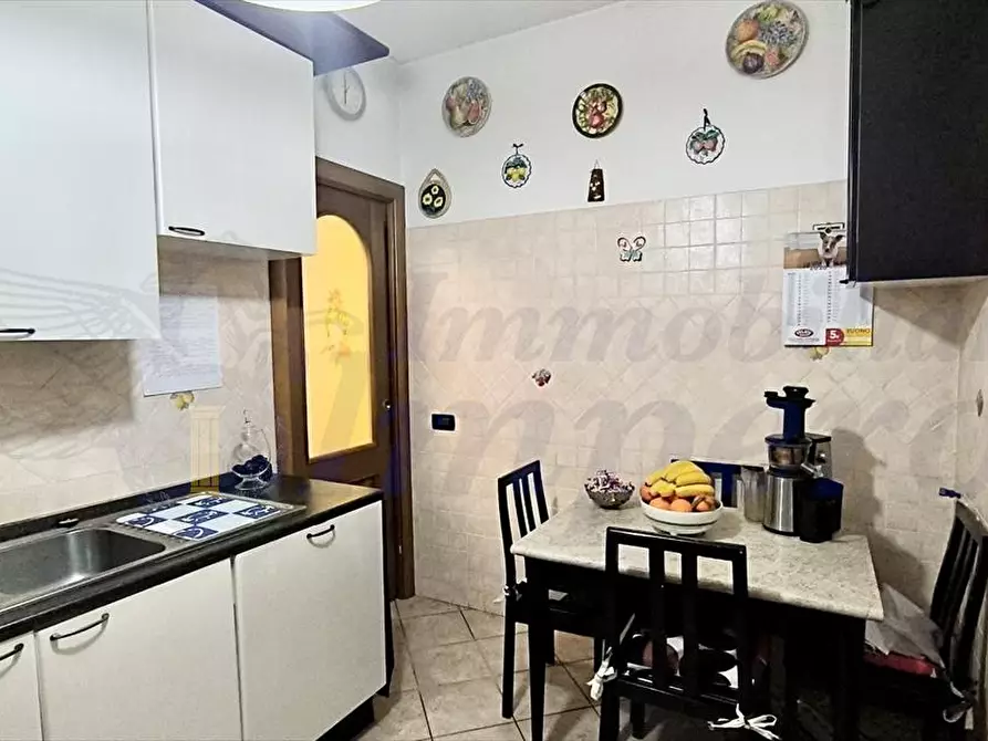 Immagine 7 di Appartamento in vendita  in Via Angelo Bianchi 94 a Roma
