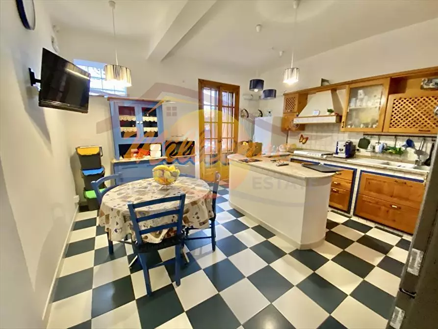 Immagine 7 di Villa in vendita  in VIA MARIA LIUGI MONTI a Siracusa