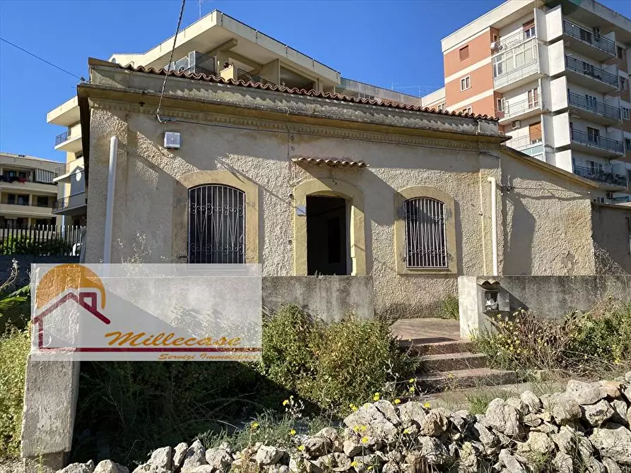 Immagine 1 di Villa in vendita  in viale scala greca a Siracusa