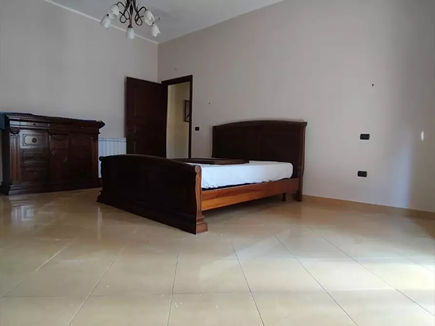 Immagine 5 di Appartamento in vendita  a Gioia Tauro