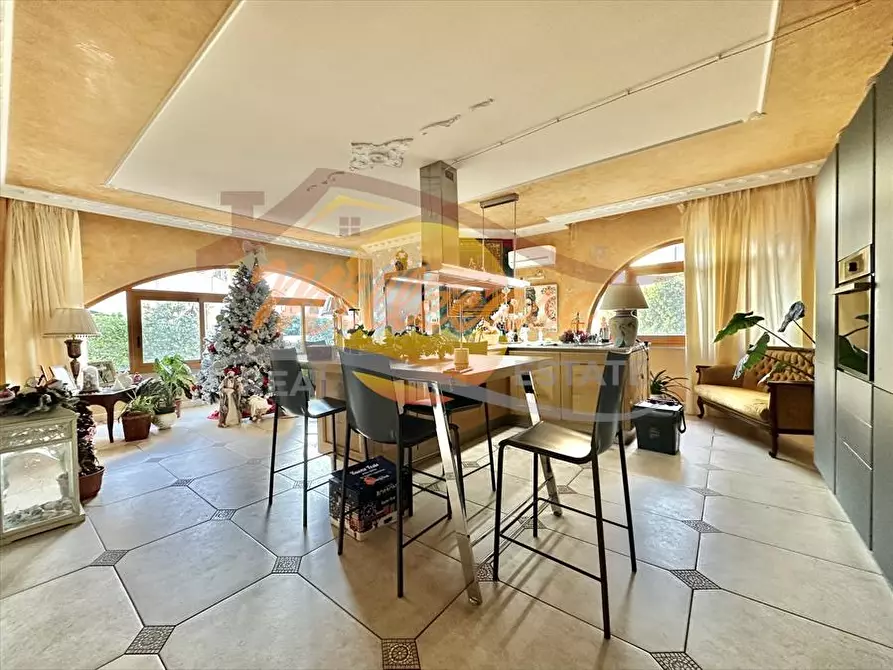 Immagine 11 di Villa in vendita  in TRAVERSA SINERCHIA a Siracusa