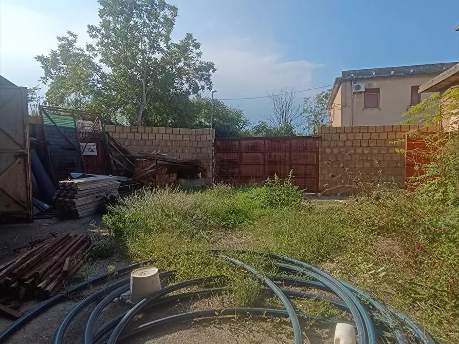 Immagine 11 di Deposito in vendita  a Taurianova