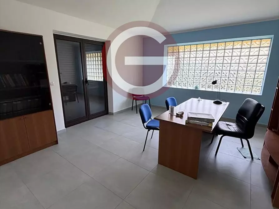 Immagine 7 di Locale commerciale in affitto  a Palmi