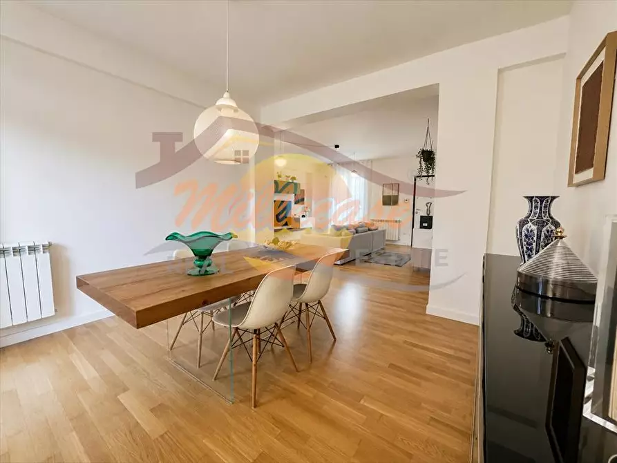 Immagine 4 di Villa in vendita  in VIA LUIGI MONTI a Siracusa