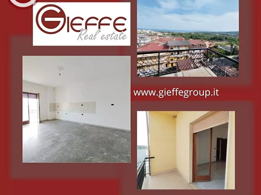 Immagine 1 di Appartamento in vendita  a Gioia Tauro