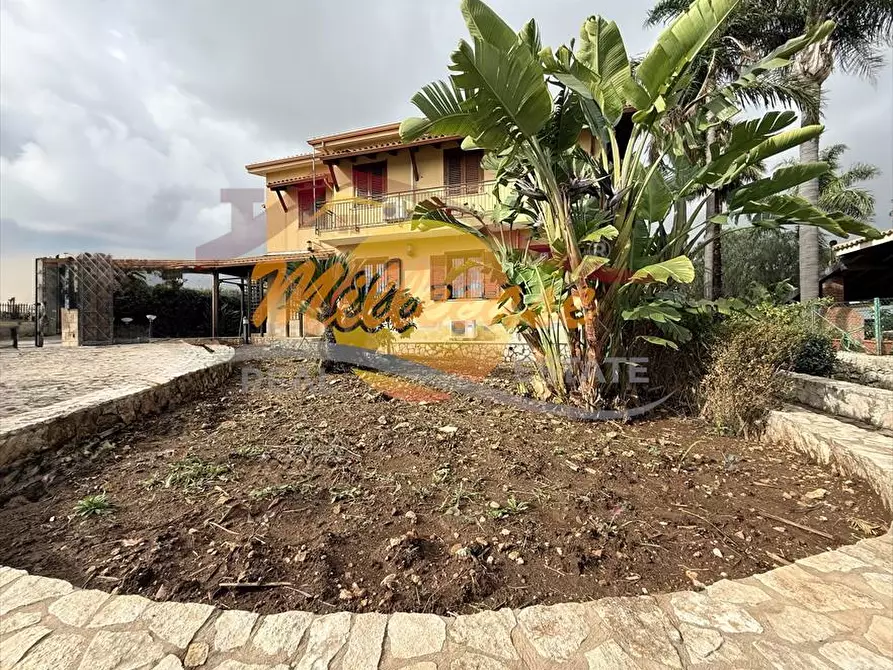 Immagine 13 di Villa in vendita  in viale Garrone a Melilli