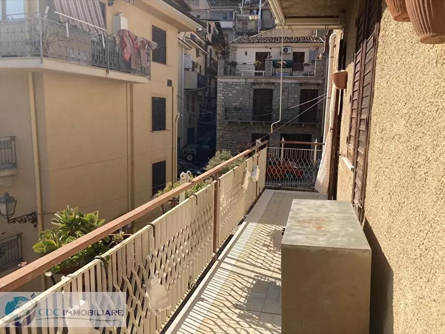 Immagine 11 di Appartamento in vendita  in Via Mercato  Castronovo di Sicilia a Castronovo Di Sicilia