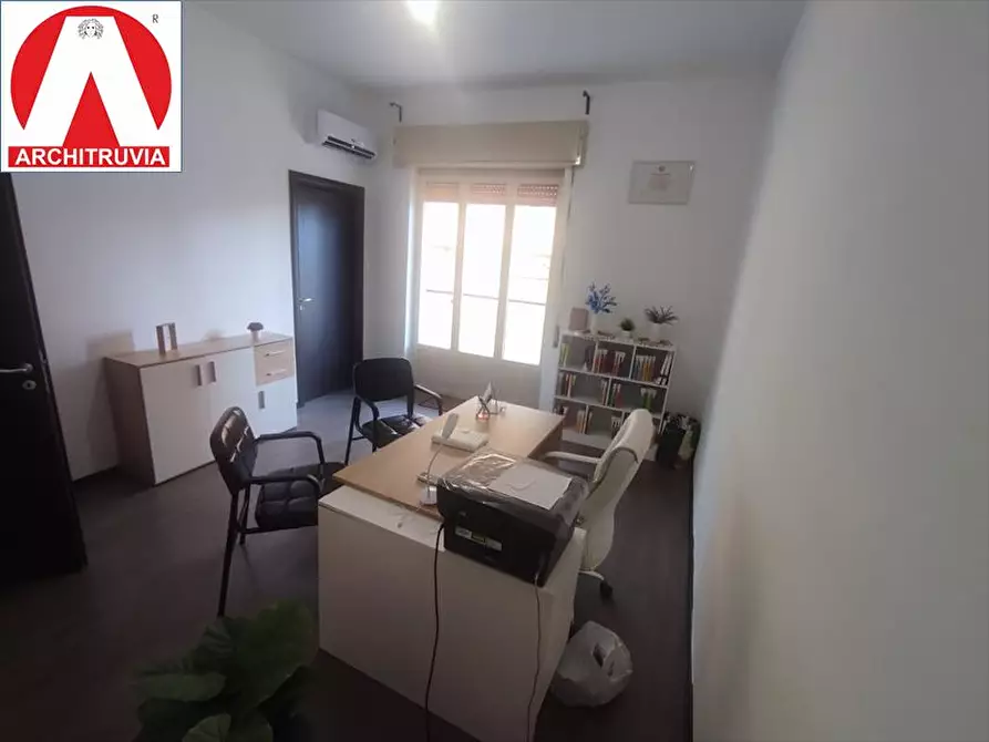Immagine 7 di Ufficio in affitto  in viale della regione 54 a Caltanissetta