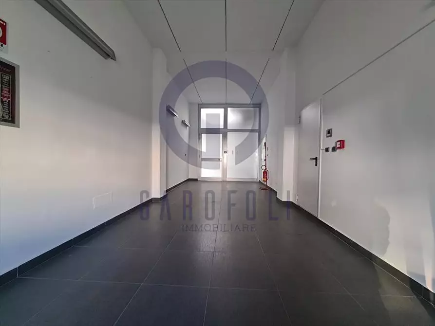 Immagine 10 di Ufficio in affitto  in Via Antichi Pastifici n.8 a Molfetta