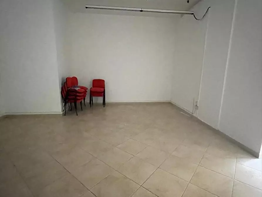 Immagine 7 di Ufficio in affitto  in via cesaro' a Erice
