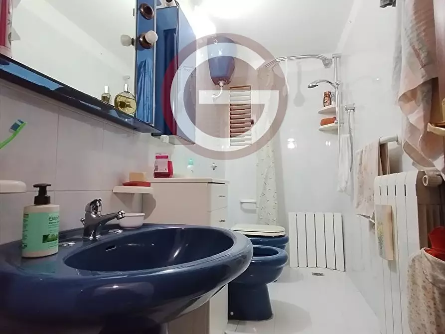 Immagine 9 di Palazzo in vendita  a Taurianova