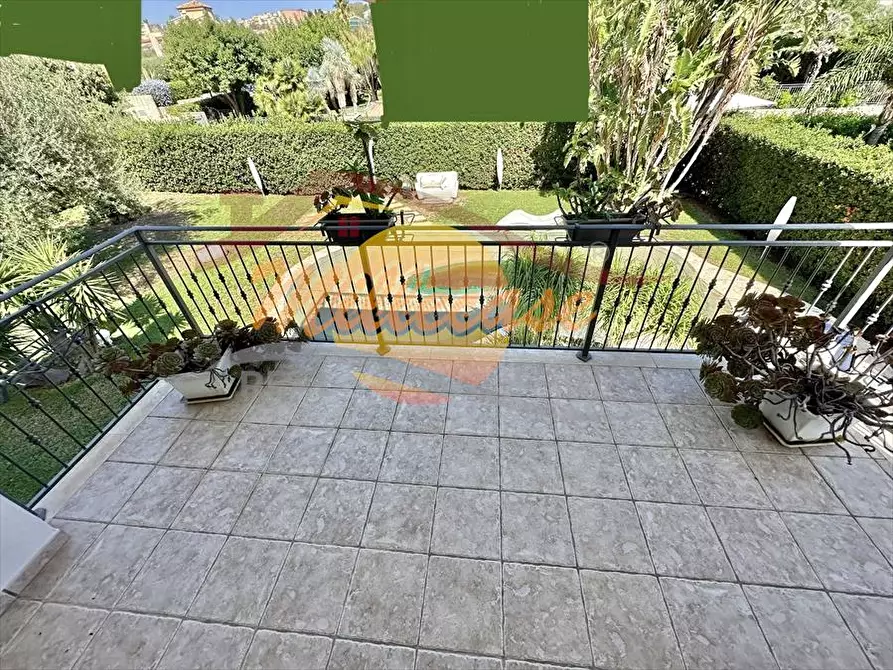 Immagine 6 di Villa in vendita  a Siracusa