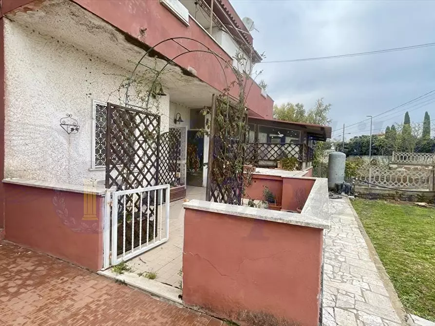 Immagine 11 di Appartamento in affitto  in Via delle Monachelle n.25 a Pomezia