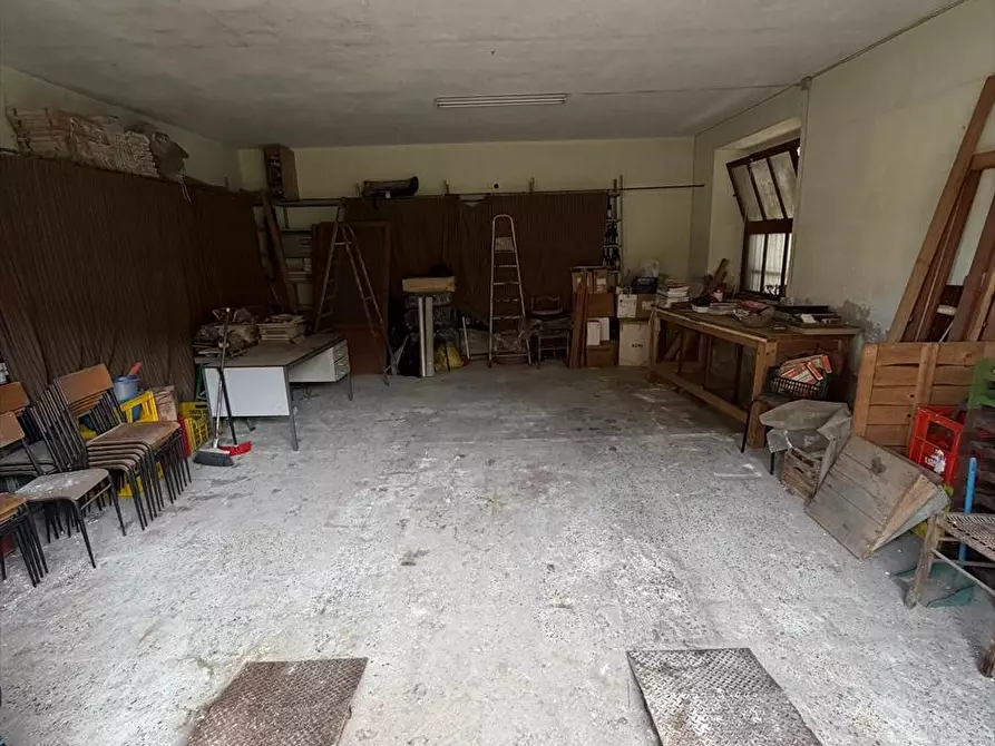 Immagine 3 di Garage in vendita  a Taurianova