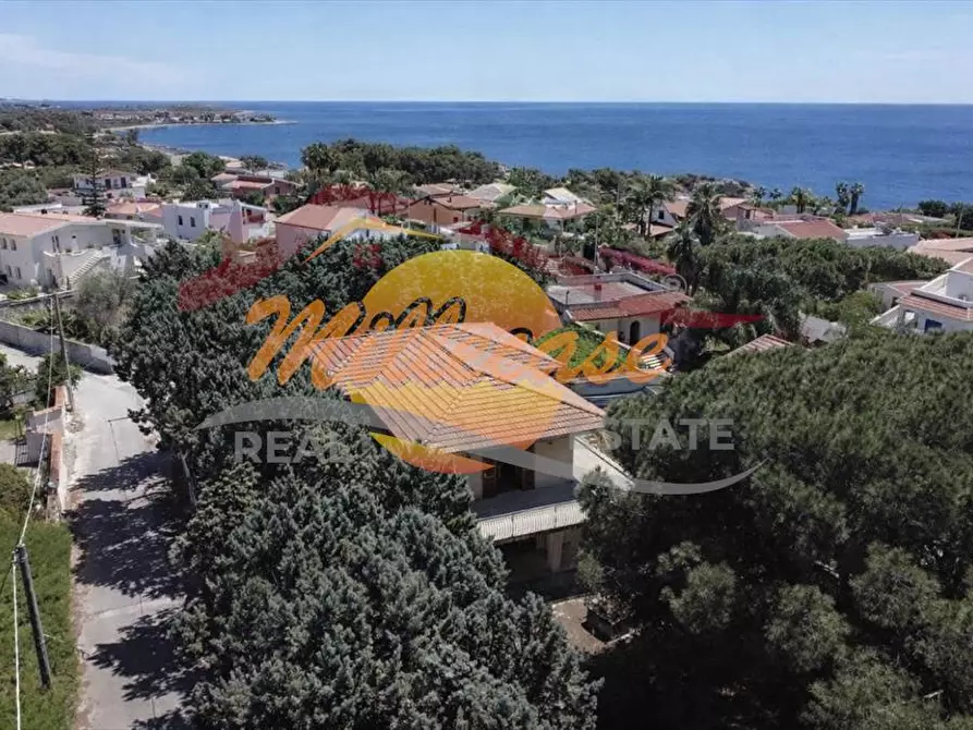 Immagine 21 di Villa in vendita  in via mar di bering a Siracusa