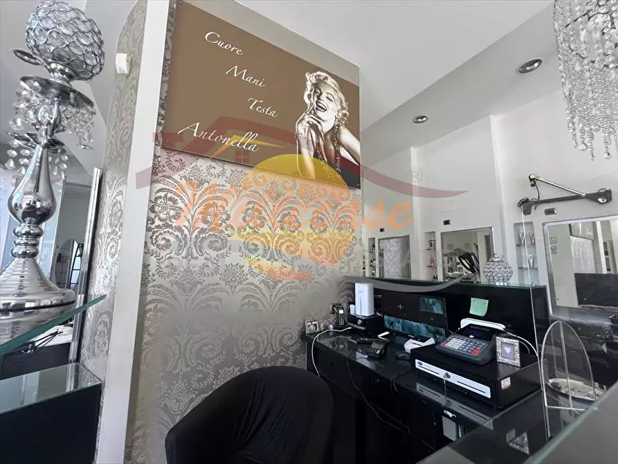 Immagine 4 di Locale commerciale in vendita  in viale tica a Siracusa