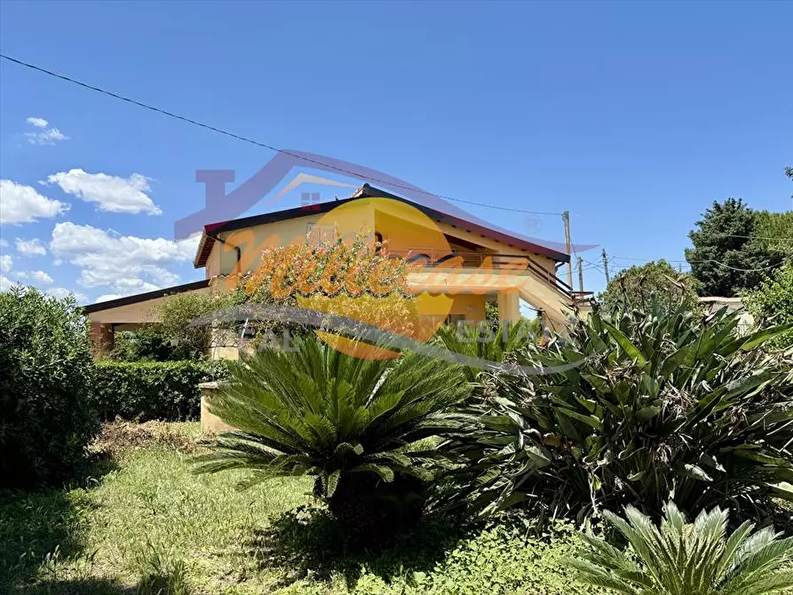 Immagine 2 di Villa in vendita  a Siracusa