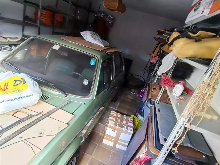 Immagine 3 di Garage in vendita  a Taurianova