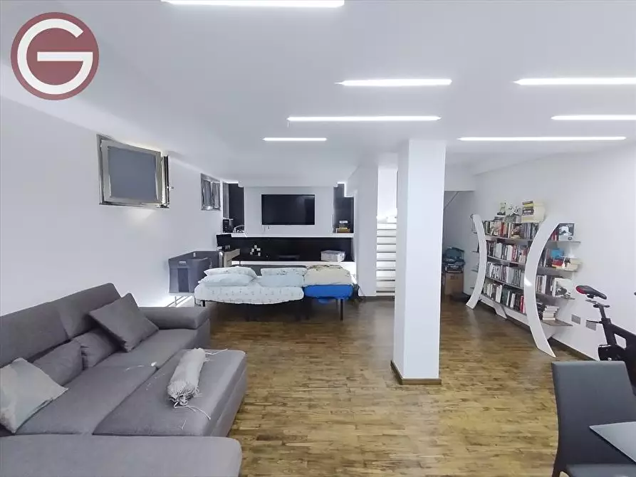 Immagine 11 di Casa indipendente in vendita  a Taurianova