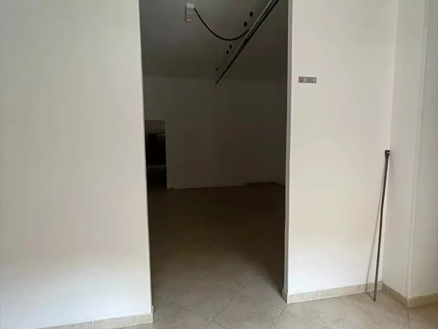 Immagine 15 di Ufficio in affitto  in via cesaro' a Erice