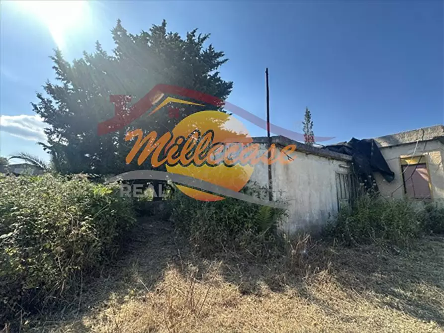 Immagine 22 di Villa in vendita  in VIA SAN GIOVANNI BOSCO 12 a Siracusa